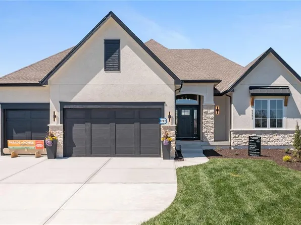 9252 Saddletop St, Lenexa, KS 66227