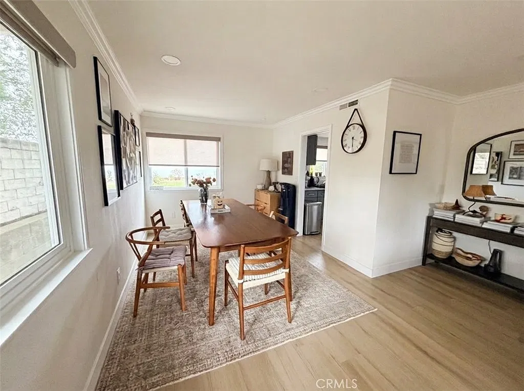 5 bed, 2265 sqft, $6,800 — Photo 3