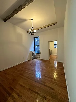 Rented by Shai Realty Management Inc | media 10