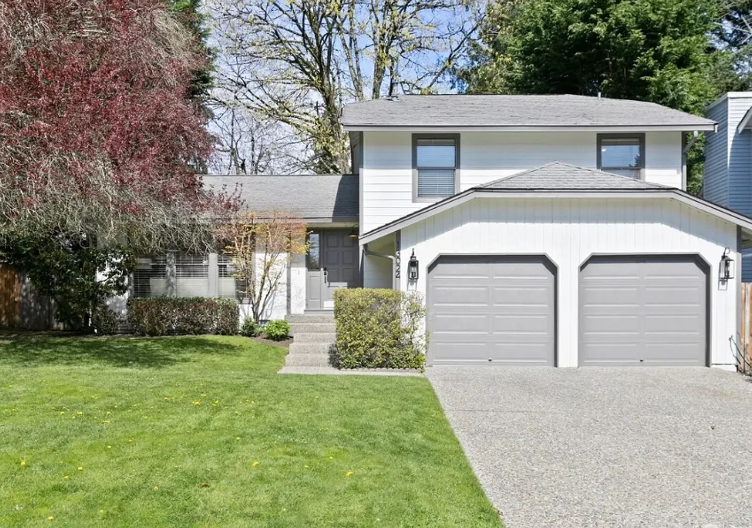 Charming Kirkland Home in a Sought-After Area — Photo 1