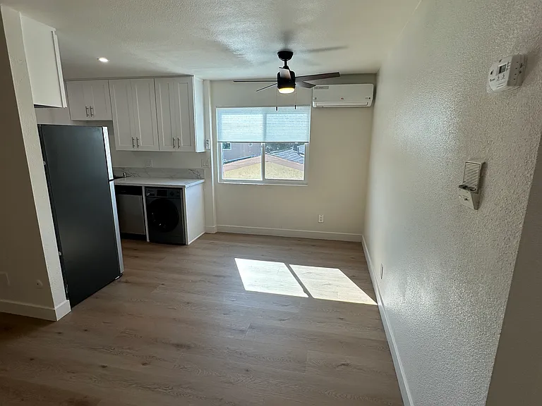 410 Zenith St #3 — Photo 27