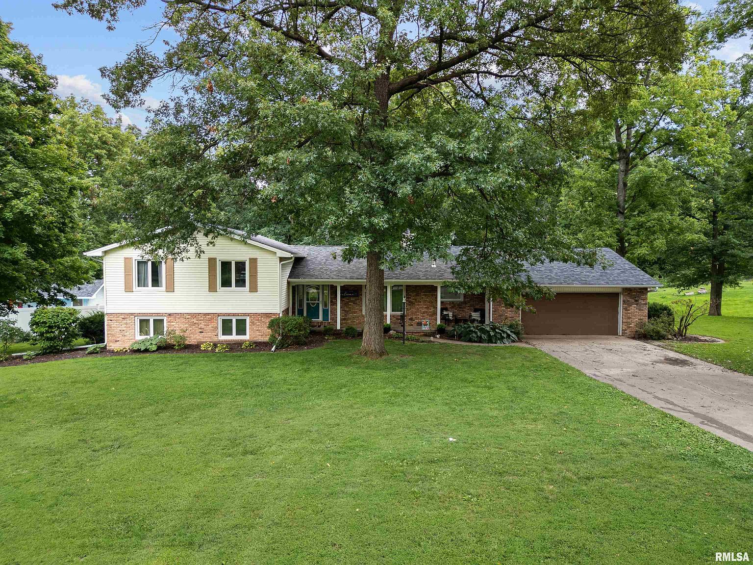 9927 132nd Street Ct W, Taylor Ridge, IL 61284 | Zillow