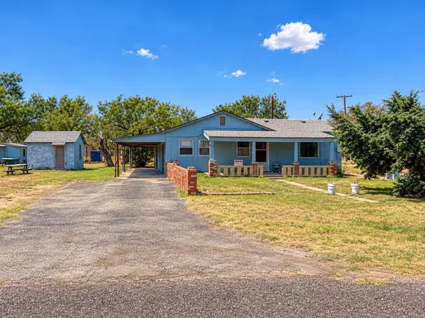 404 S 4th St, Coahoma, TX 79511