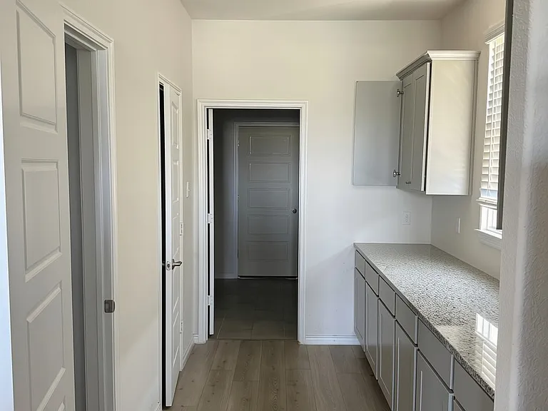 2840 Greene St — Photo 8