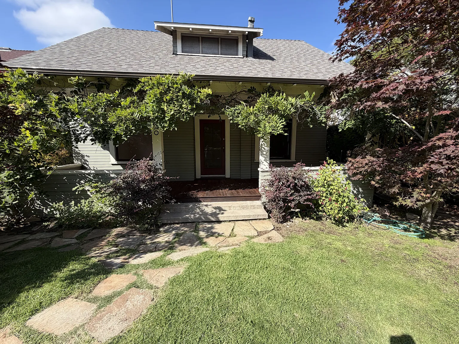 5 bed, 2.5 bath, 1975 sqft, $9,650 — Photo 1