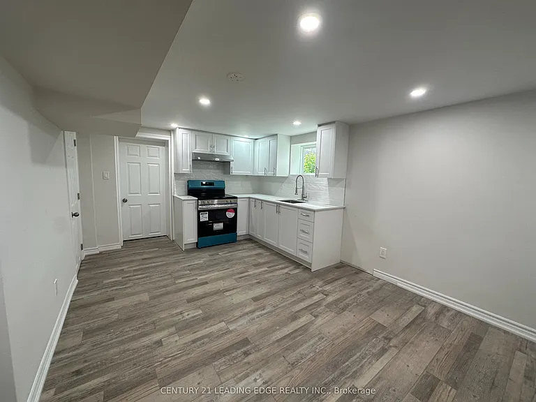 11 White Abbey Park #BASEMENT — Photo 2