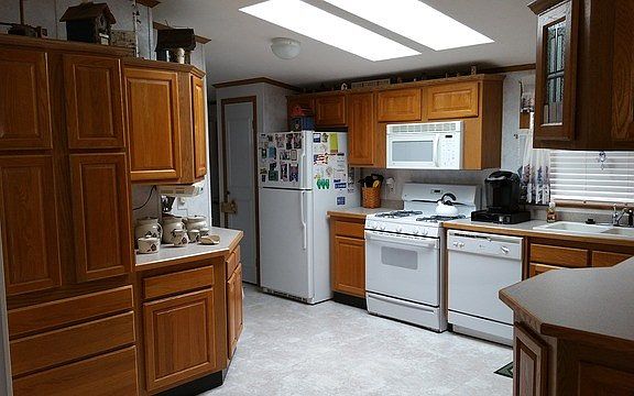 2nd image of 1031 S 10th St