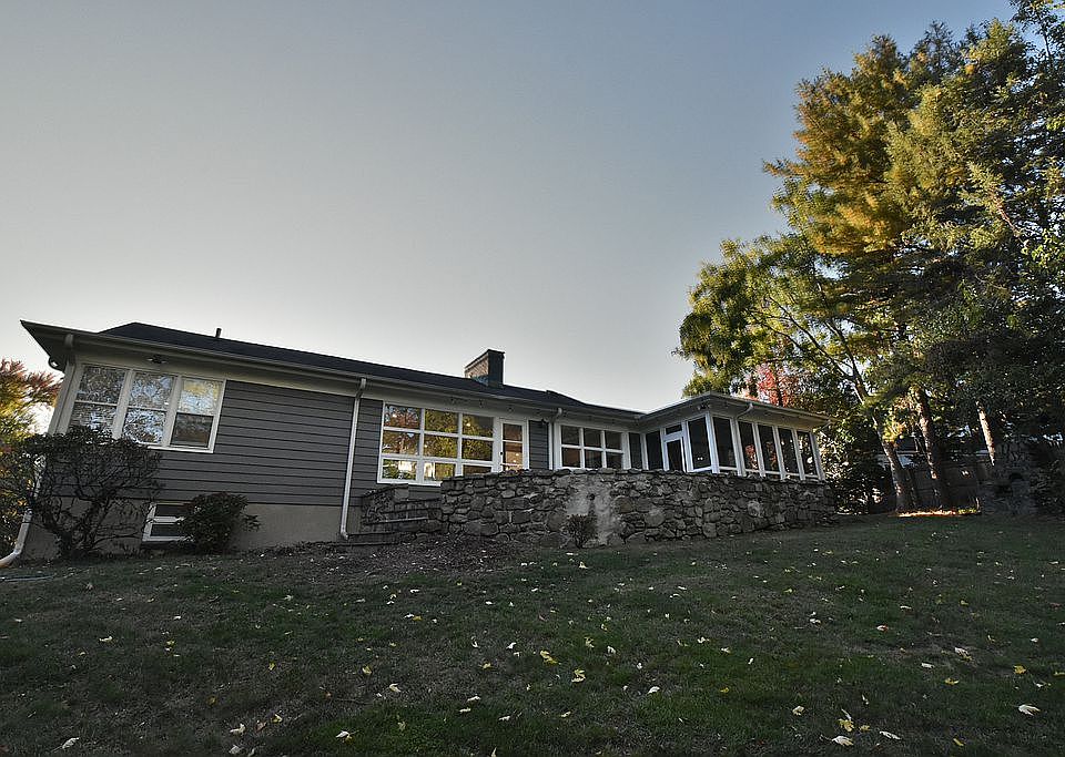 2nd image of 12 Balmville Rd