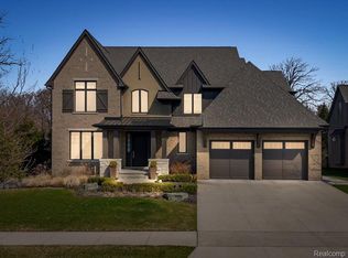 3824 Poppleton Ct, Troy, MI 48084