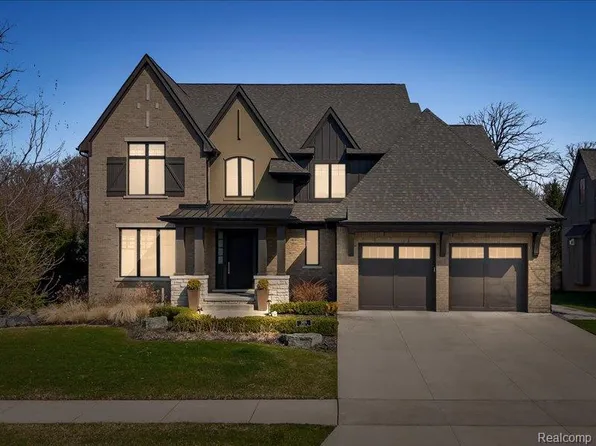 3824 Poppleton Ct, Troy, MI 48084