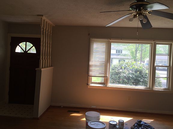 2nd image of 1337 Collegeview Dr