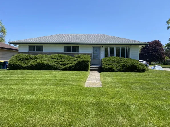 8830 South Carol COURT, Oak Creek, WI 53154