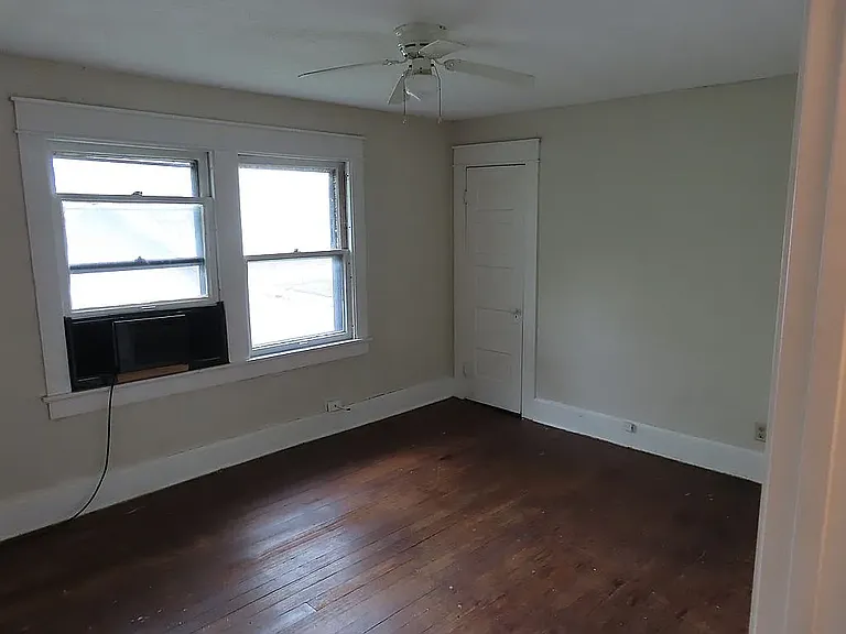 518 S Park Ave — Photo 6