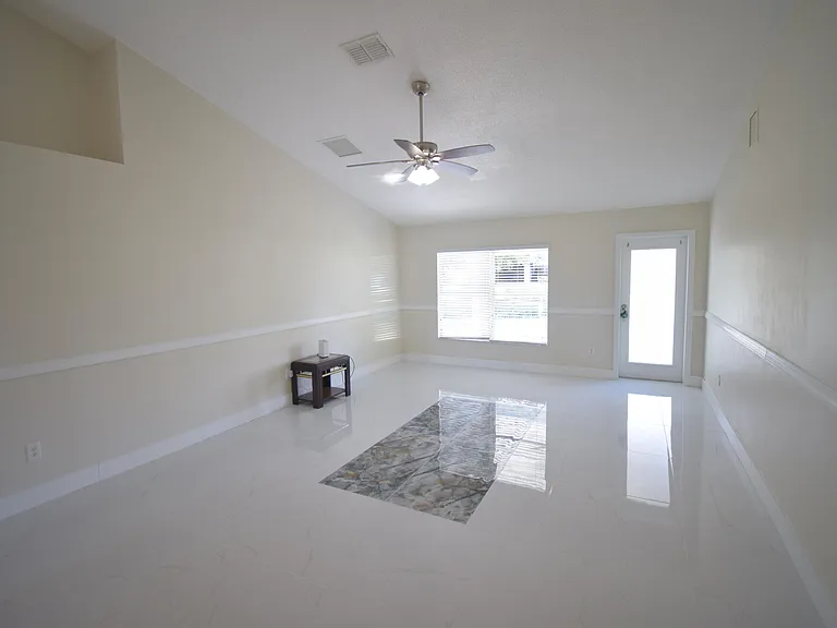 2198 SW Cameo Blvd — Photo 6