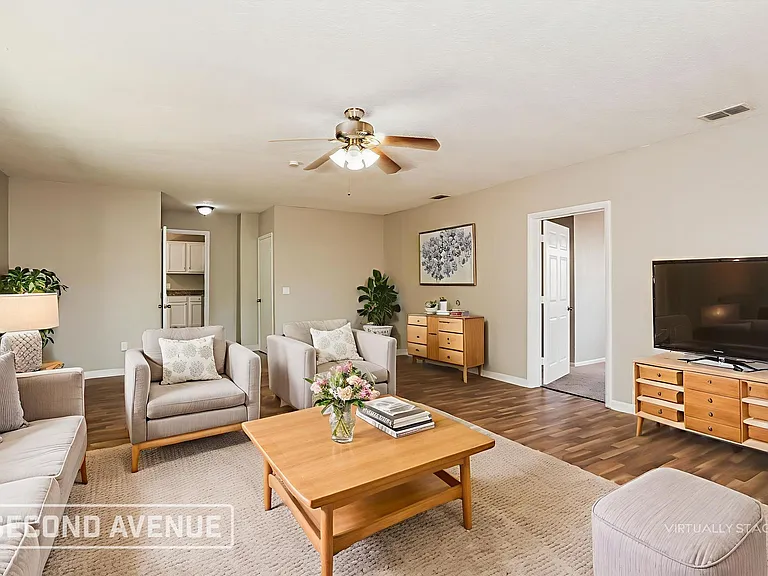 2727 W 45th St — Photo 4