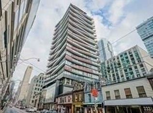 215 Queen St W #916, Toronto, ON M5V 0P5