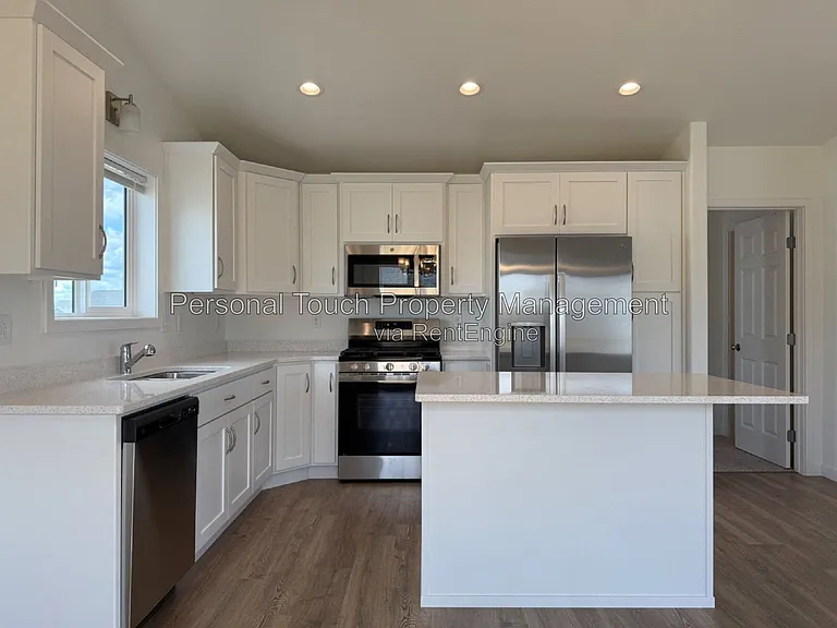 6767 32nd St S — Photo 14