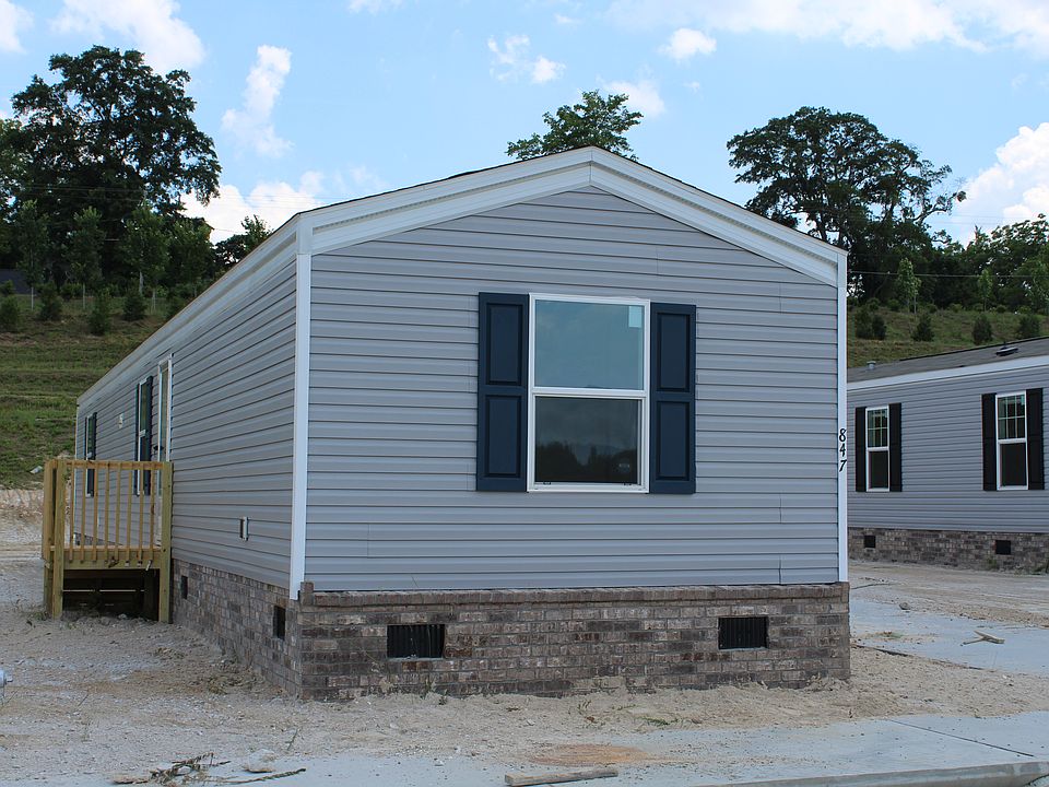 2nd image of 847 Lookout Dr