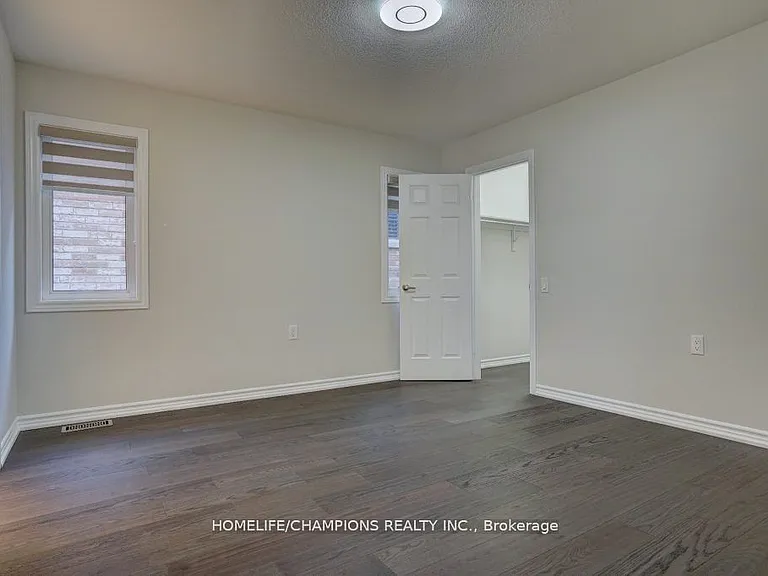 102 Benadir Ave — Photo 26