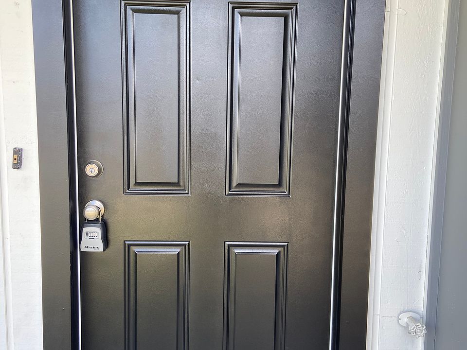 1st image of 1422 Rainier Dr Unit 8