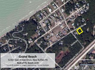 52302 E Arnold Dr, New Buffalo, MI 49117
