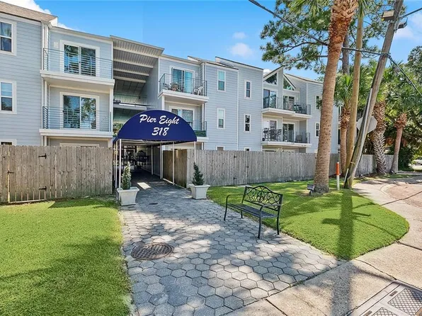 318 Lake Marina Ave APT 208, New Orleans, LA 70124
