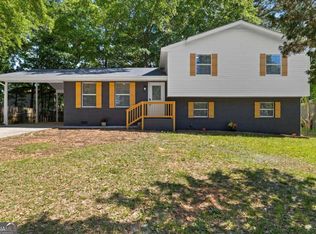 182 Slicky Rock Ct, Riverdale, GA 30274