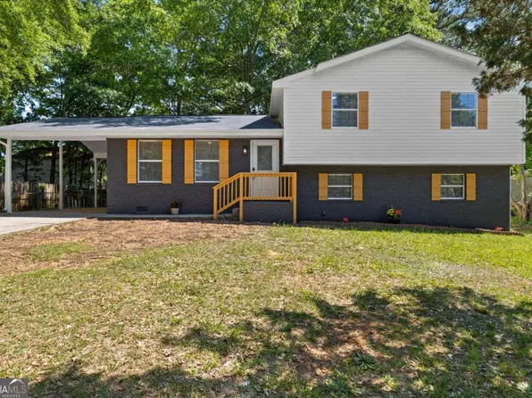 182 Slicky Rock Ct, Riverdale, GA 30274