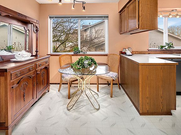 5th image of 520 Avenue J