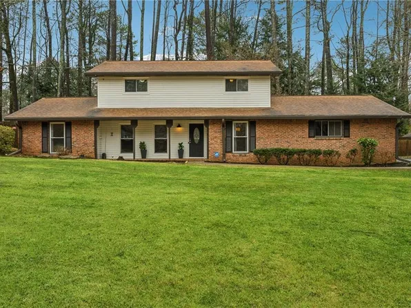 4072 Whispering Forest Ct, Lilburn, GA 30047