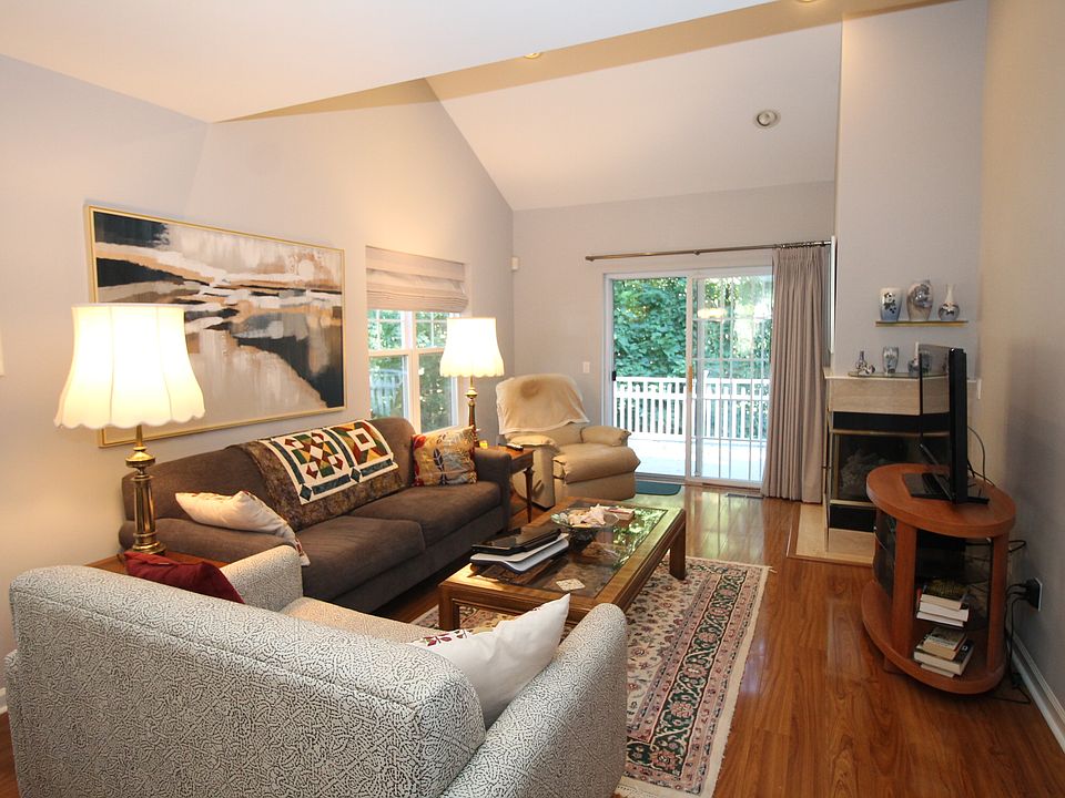 5 Mystic Dr, Ossining, NY 10562 Zillow