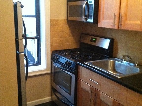 5th image of 164 E 33rd St #2