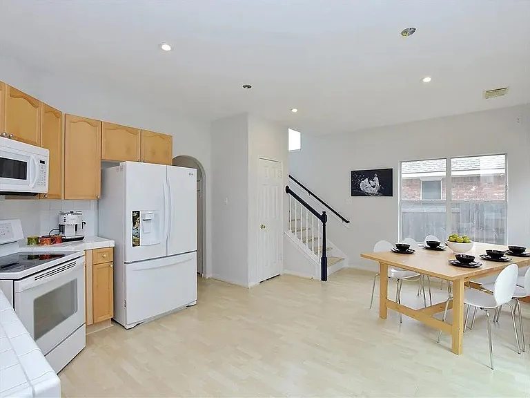 10213 Andora Dr — Photo 6