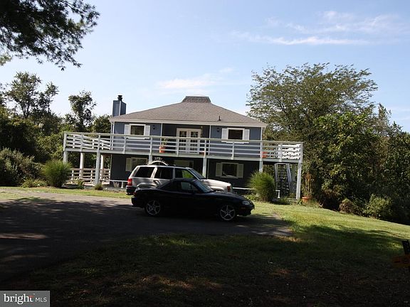 3rd image of 527 Chapel Ln