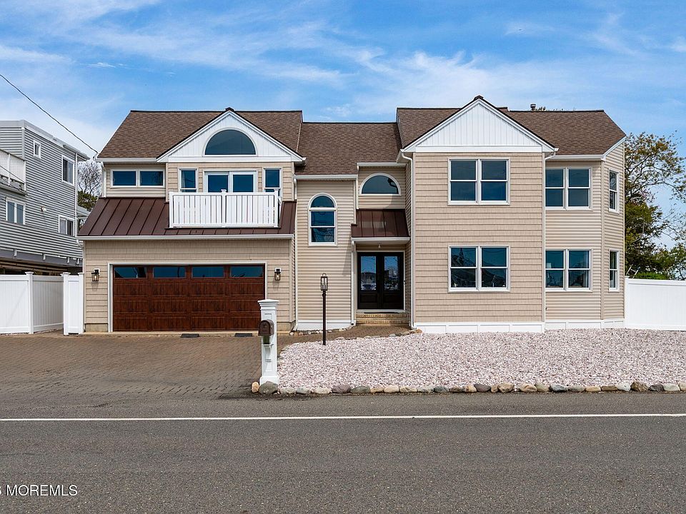 1st image of 450 E Bay Avenue