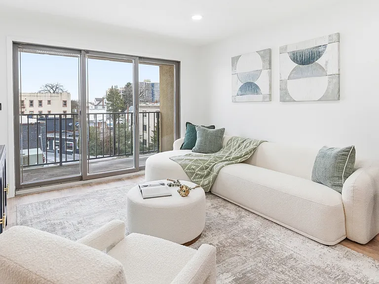 610 Anderson Ave #2E — Photo 6