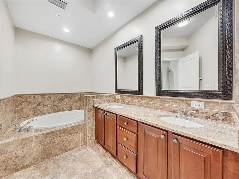 449 S 12th St #1805 — Photo 34