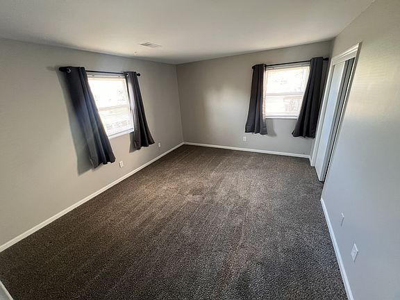 5th image of 1877 NW Washington Blvd #D
