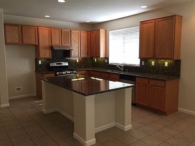 5150 Garlenda Dr photo 1