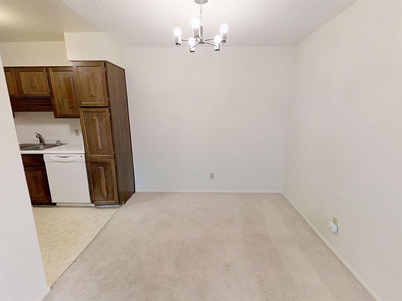 5th image of 3055 Trinity Dr APT 625