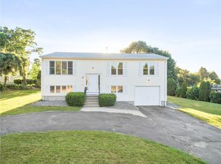 27 Musket Rd, West Warwick, RI 02893