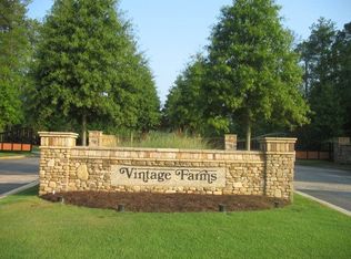 2916 Vintage Dr, Bogart, GA 30622