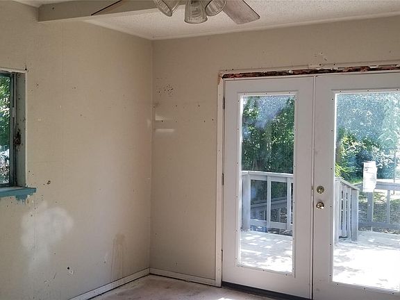 5th image of 1037 N Florence Pl
