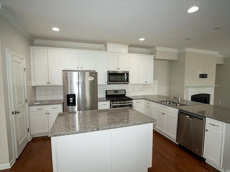 1035 Diamond Dove Ln — Photo 10