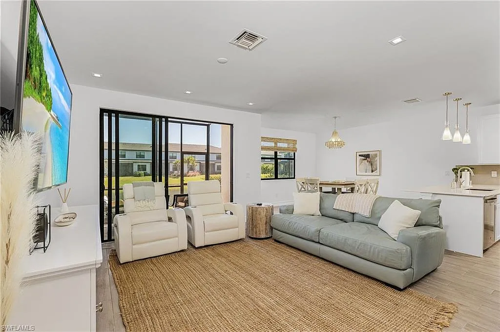 3 bed, 2.5 bath, 1841 sqft, $3,595 — Photo 4