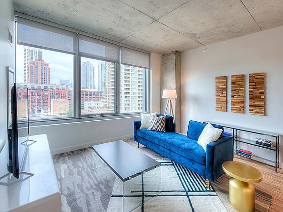4th image of 163 N Desplaines St #1B