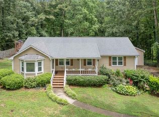 1904 Britt Dr, Snellville, GA 30078