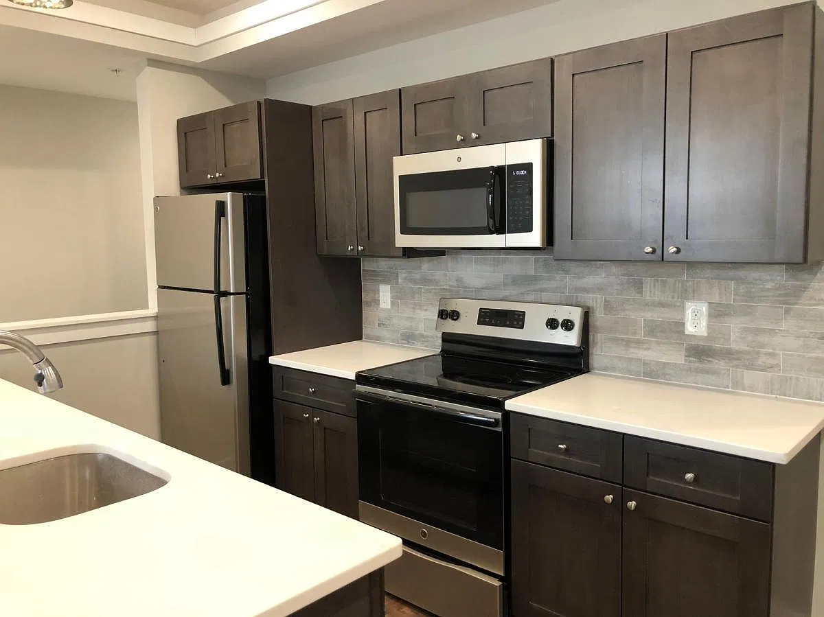 2 bed, 1.5 bath, 850 sqft, $1,650 — Photo 2