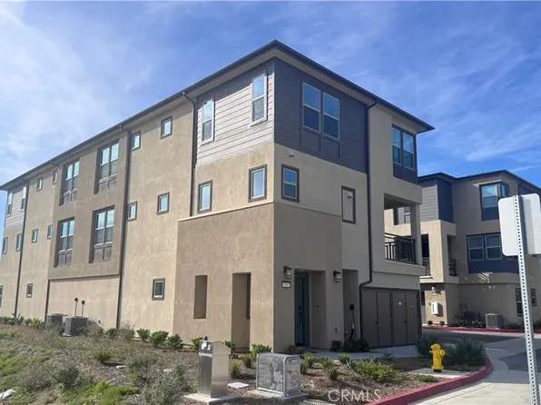 300 Honeysuckle Way, Oceanside, CA 92057
