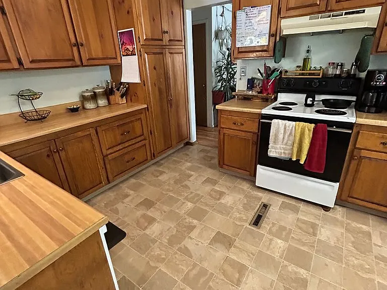 2409 Thomas Ave — Photo 9